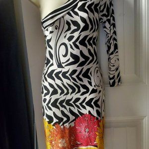 Analili one shoulder dress.
